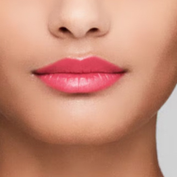 Estee lauder Pure Color Creme Lipstick 686 (full size ) - Picture 1 of 12